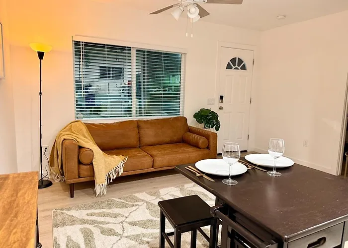 Golden Sol Casita Apartment *